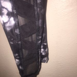 RARE Lululemon Leggings High-Waist Mesh  Sz 4-6